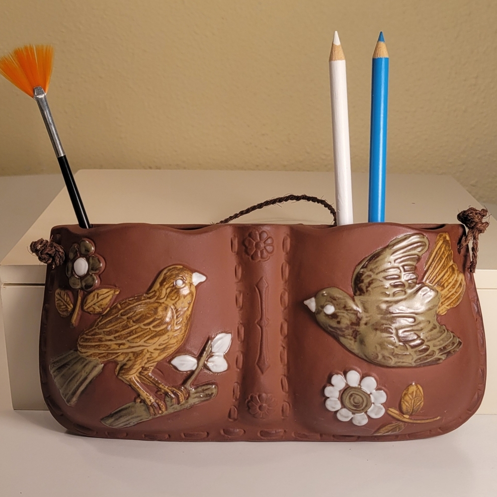 Pocket Wall Hanging - Picture 9 of 10